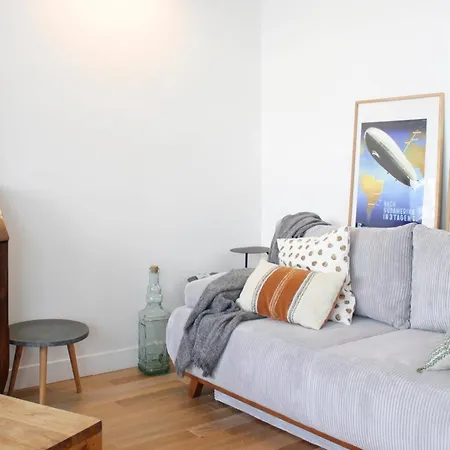 Bright Parisian Getaway Near The Seine Apartament Paryż