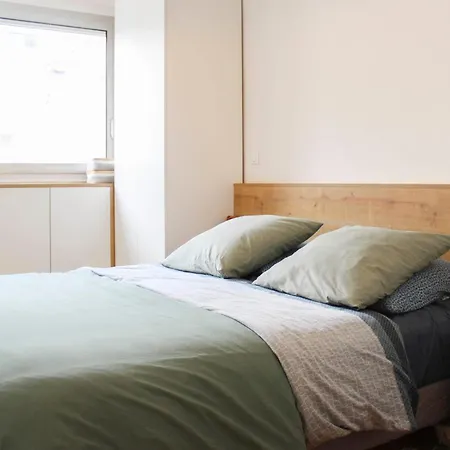 Bright Parisian Getaway Near The Seine * Paryż